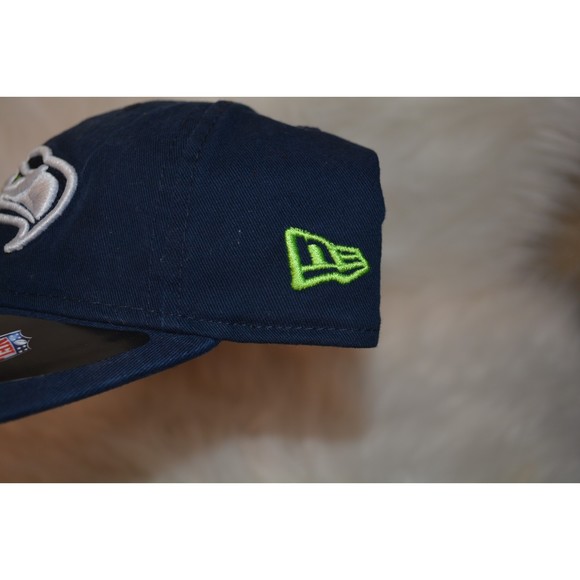 Used 9Twenty Seahawks hat Adjustable Back & Used Seahawks Lanyard - Picture 2 of 7